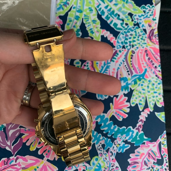 Gold Michael Kors watch - Picture 7 of 7